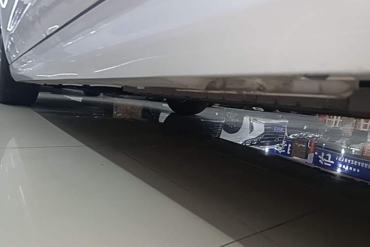 Used BYD Qin PLUS 2024 HONOR Edition DM-i 55KM Leading Model Left Side Sill