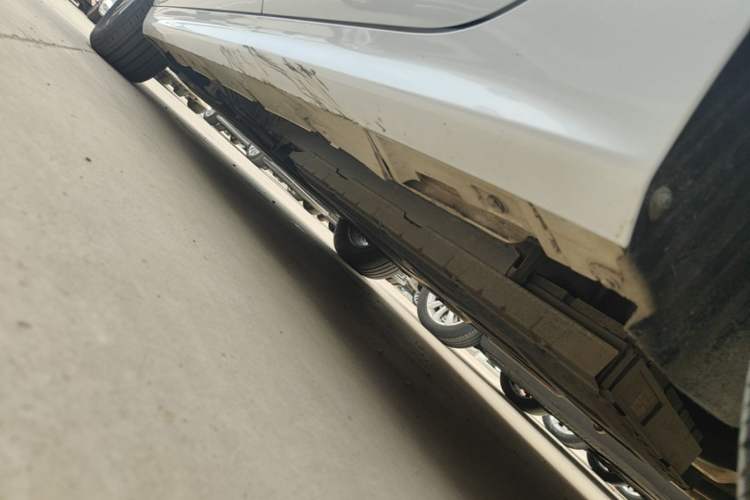 Used BYD Qin PLUS 2024 HONOR Edition DM-i 55KM Leading Model Left Side Sill