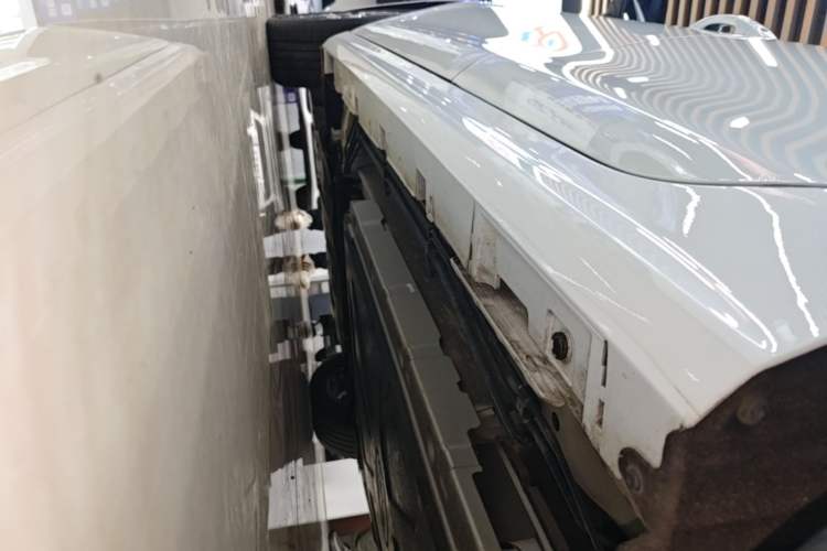 Used BYD Qin PLUS 2024 HONOR Edition DM-i 120KM Beyond Model Left Side Sill