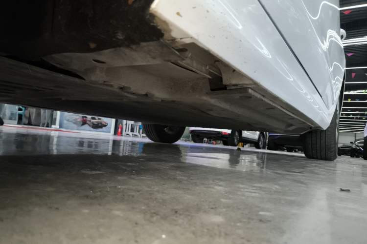 Used BYD Qin PLUS 2024 Honor Edition EV 420KM Beyond Model Left Side Sill
