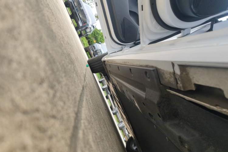 Used BYD Qin PLUS 2024 Honor Edition EV 420KM Beyond Model Left Side Sill