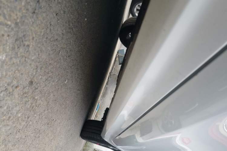Used BYD Qin PLUS 2024 HONOR Edition DM-i 55KM Leading Model Left Side Sill