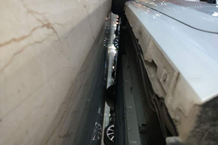 Used BYD Qin PLUS 2024 HONOR Edition DM-i 55KM Leading Model Left Side Sill