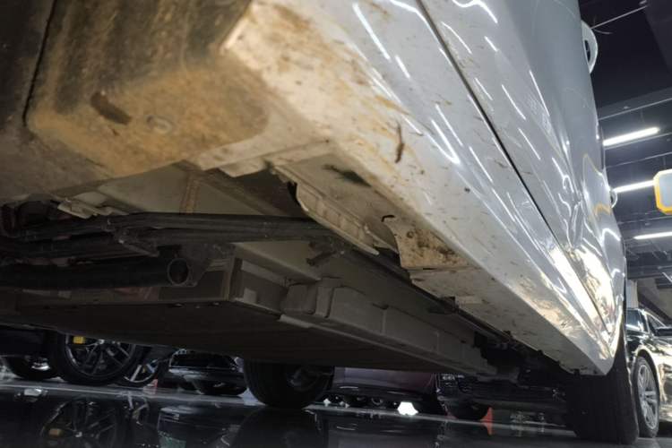 Used BYD Qin PLUS 2024 HONOR Edition DM-i 120KM Leading Model Left Side Sill