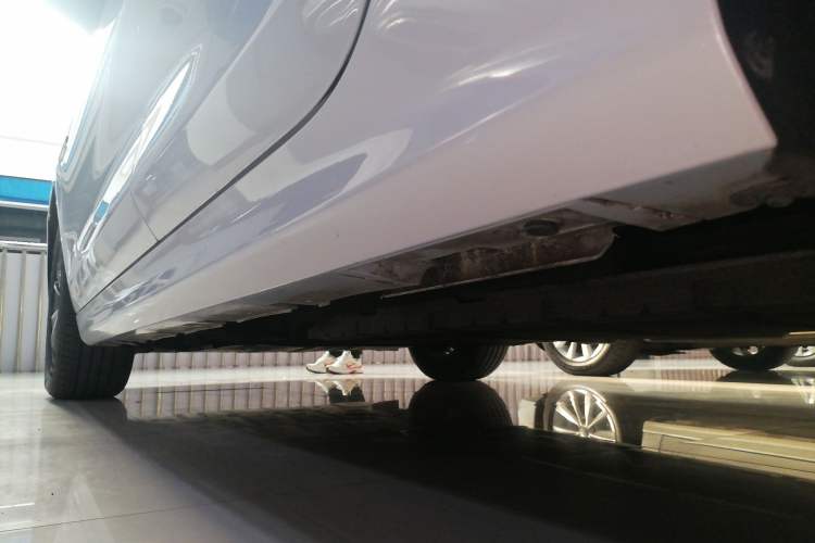 Used BYD Qin PLUS 2024 HONOR Edition DM-i 55KM Leading Model Left Side Sill