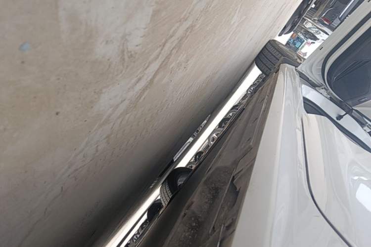 Used BYD Qin PLUS 2024 Honor Edition EV 420KM Leading Model Left Side Sill
