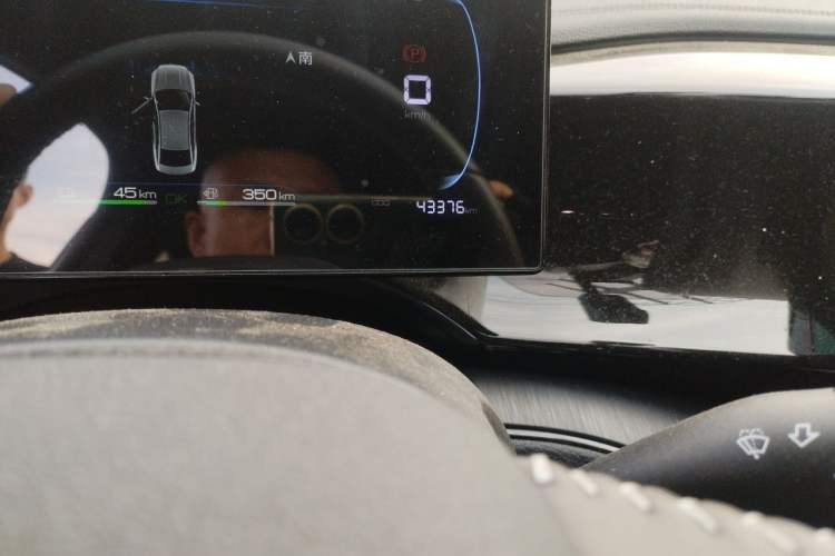 Used BYD Qin PLUS 2024 HONOR Edition DM-i 55KM Leading Model Odometer Close Up