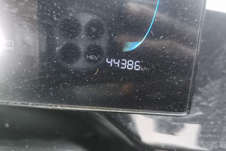 Used BYD Qin PLUS 2024 HONOR Edition DM-i 55KM Leading Model Odometer Close Up