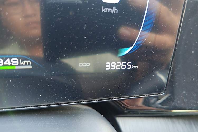 Used BYD Qin PLUS 2024 HONOR Edition DM-i 55KM Leading Model Odometer Close Up