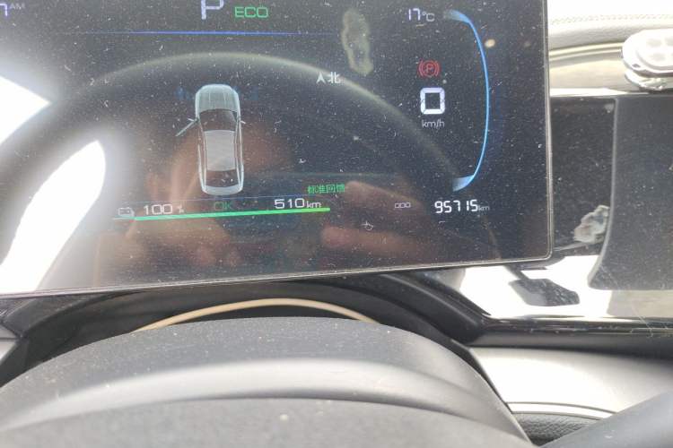 Used BYD Qin PLUS 2024 Honor Edition EV 510KM Leading Model Odometer Close Up