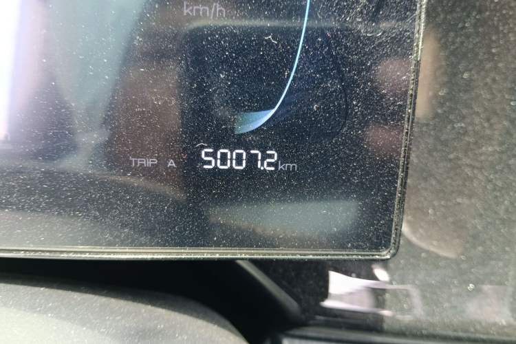 Used BYD Qin PLUS 2024 HONOR Edition DM-i 55KM Leading Model Odometer Close Up
