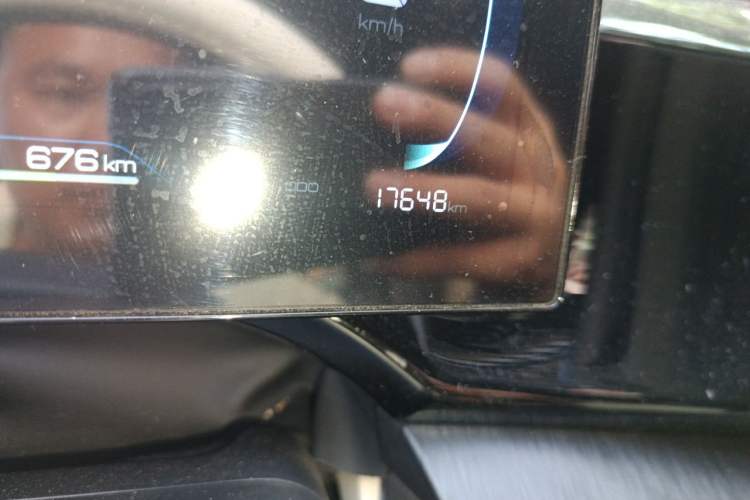 Used BYD Qin PLUS 2024 HONOR Edition DM-i 55KM Leading Model Odometer Close Up