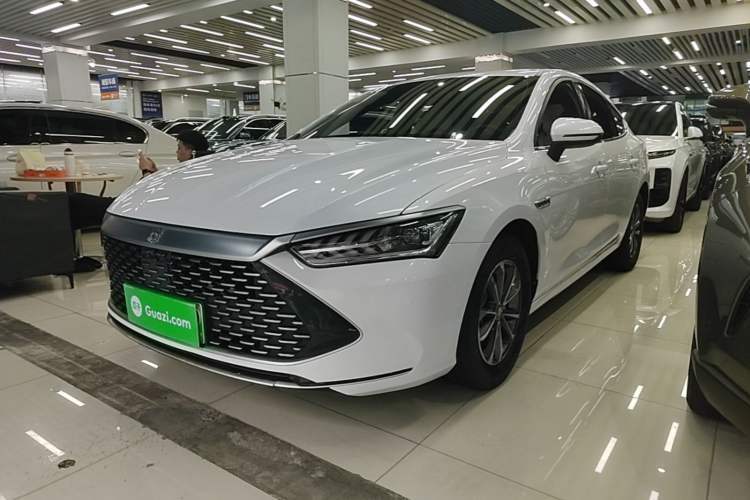 BYD Qin PLUS 2024 HONOR Edition DM-i 55KM Leading Model usata Guazi used car, China used car export, Used car for sale, Used  cars, Cheapest cars for sale