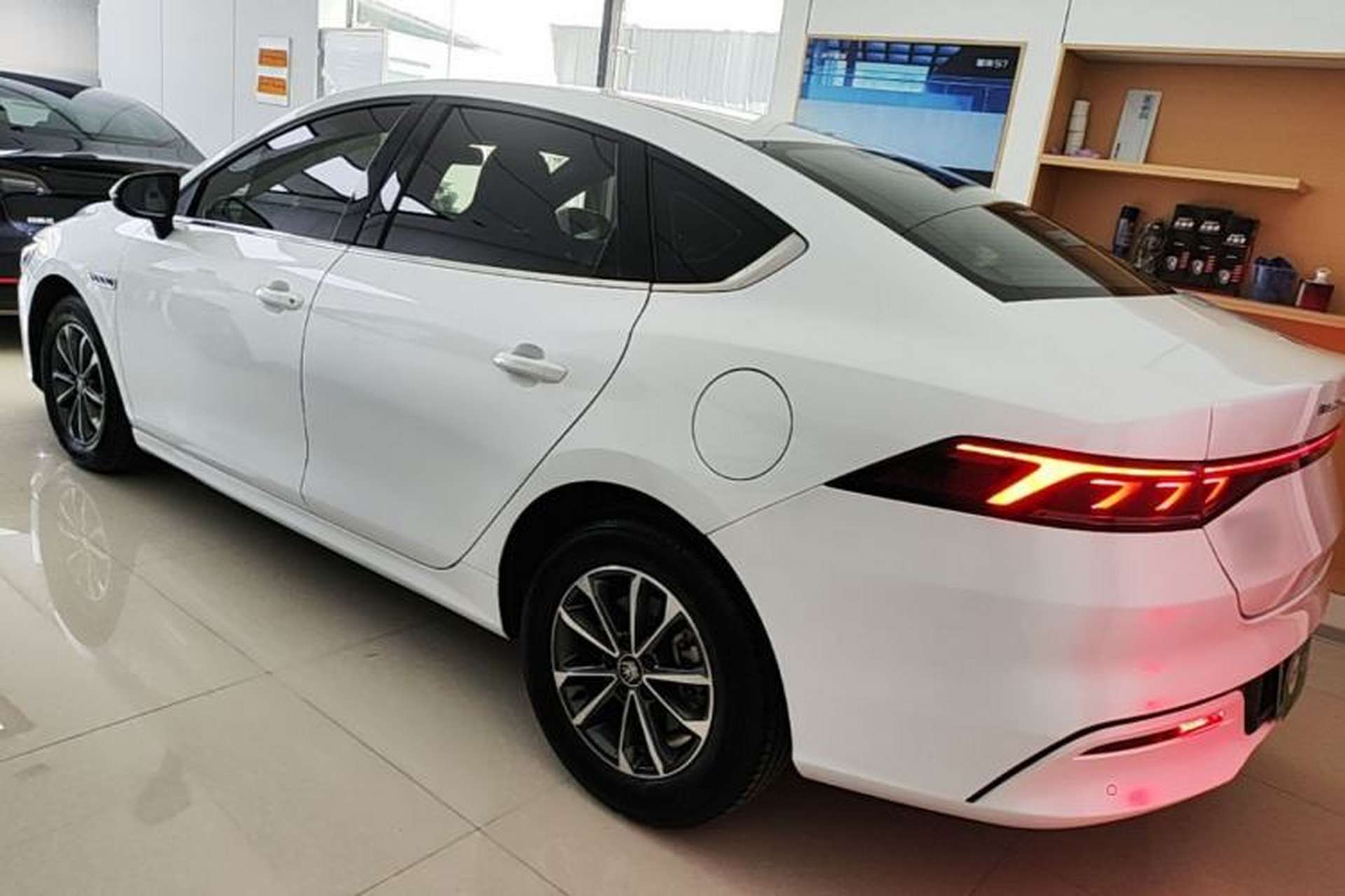 Used BYD Qin PLUS 2024 HONOR Edition DM-i 55KM Leading Model Rear Left 45 Deg