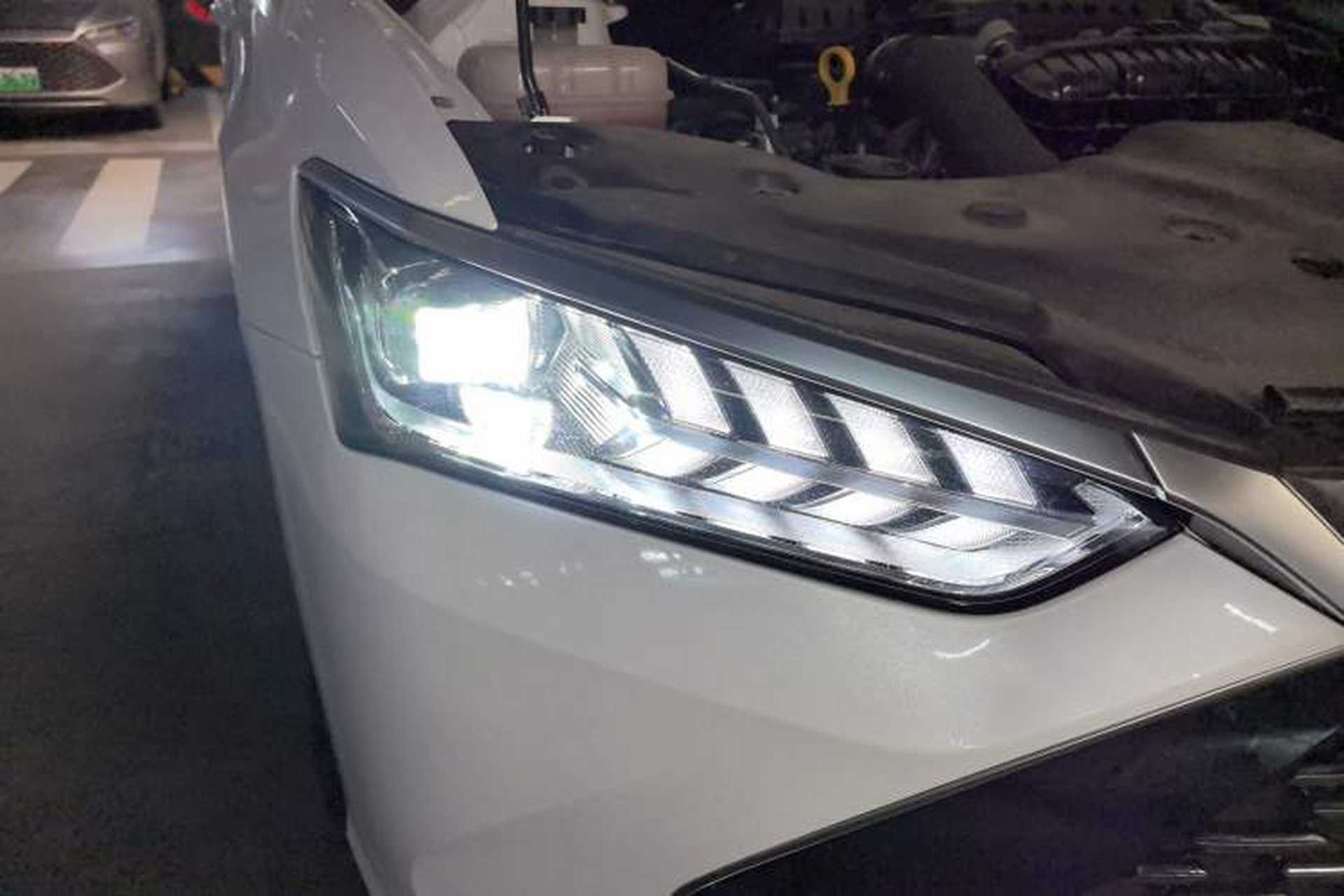 Used BYD Qin PLUS 2024 HONOR Edition DM-i 55KM Leading Model Right Front Headlight