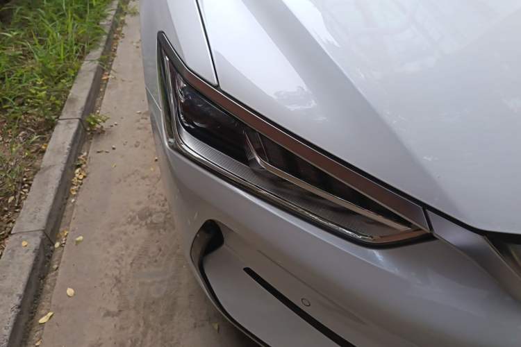 Used BYD Qin PLUS 2024 Honor Edition EV 510KM Beyond Model Right Front Headlight