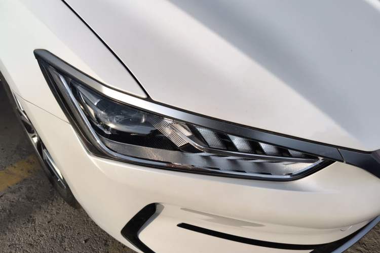 Used BYD Qin PLUS  Right Front Headlight