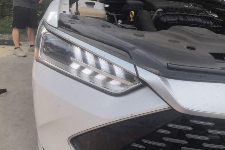 Used BYD Qin PLUS 2024 HONOR Edition DM-i 55KM Leading Model Right Front Headlight