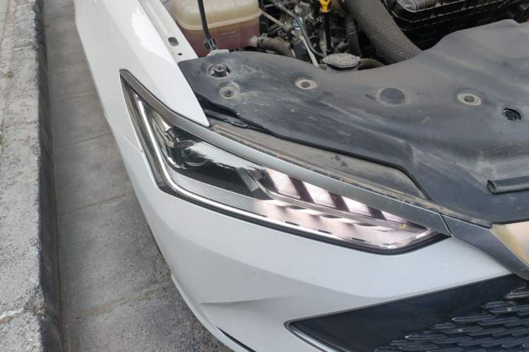Used BYD Qin PLUS 2024 HONOR Edition DM-i 55KM Leading Model Right Front Headlight