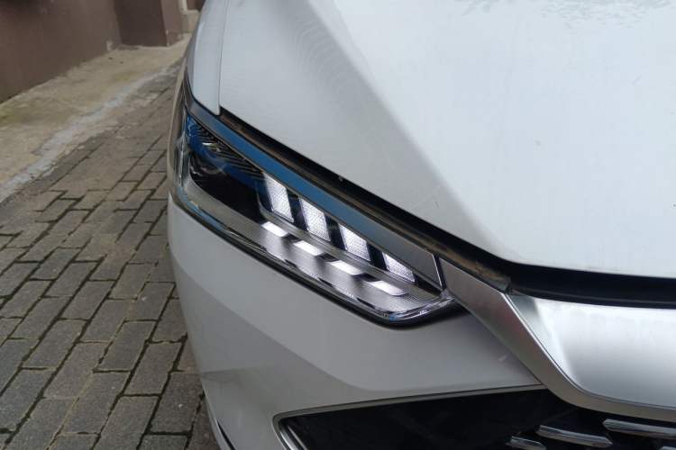 Used BYD Qin PLUS 2024 HONOR Edition DM-i 55KM Leading Model Right Front Headlight
