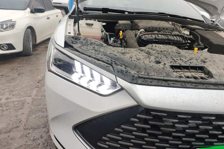 Used BYD Qin PLUS 2024 HONOR Edition DM-i 55KM Leading Model Right Front Headlight