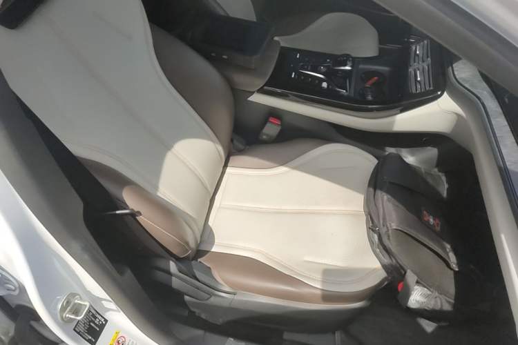 Used BYD Qin PLUS 2024 HONOR Edition DM-i 55KM Leading Model Right Front Seat