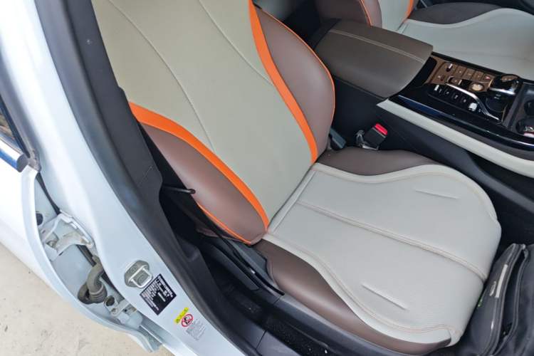 Used BYD Qin PLUS 2024 HONOR Edition DM-i 55KM Leading Model Right Front Seat