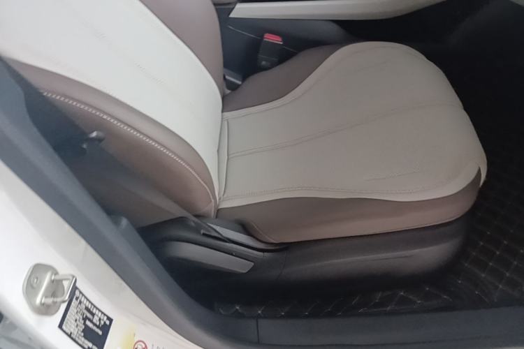 Used BYD Qin PLUS 2024 HONOR Edition DM-i 55KM Leading Model Right Front Seat