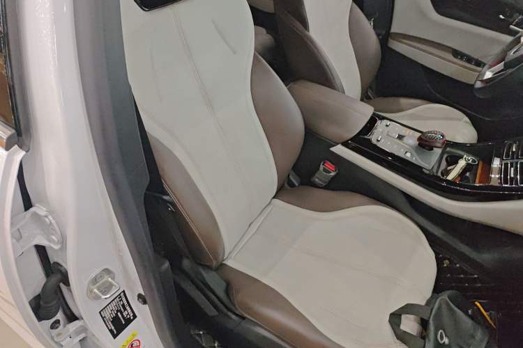 Used BYD Qin PLUS 2024 HONOR Edition DM-i 55KM Leading Model Right Front Seat