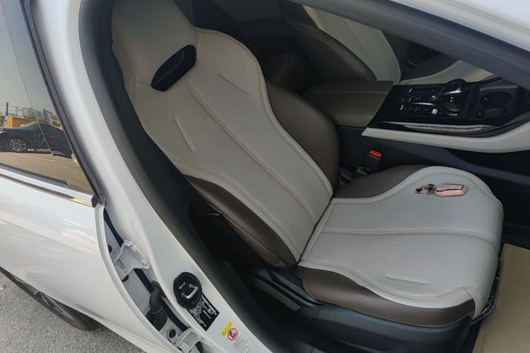 Used BYD Qin PLUS 2024 HONOR Edition DM-i 55KM Leading Model Right Front Seat