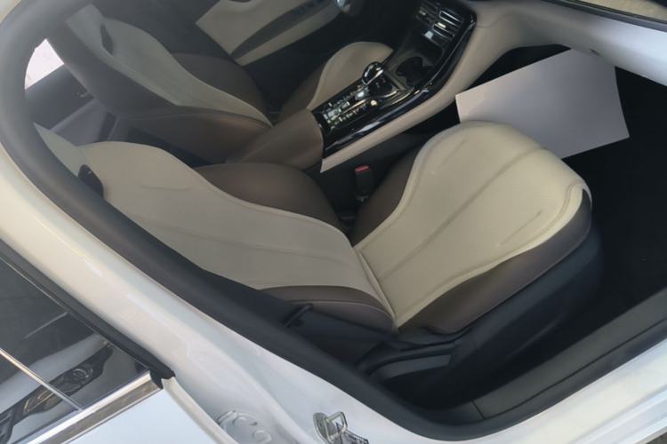 Used BYD Qin PLUS 2024 HONOR Edition DM-i 55KM Leading Model Right Front Seat