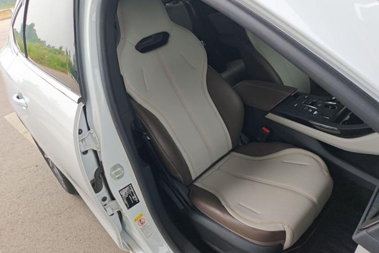 Used BYD Qin PLUS 2024 HONOR Edition DM-i 55KM Leading Model Right Front Seat