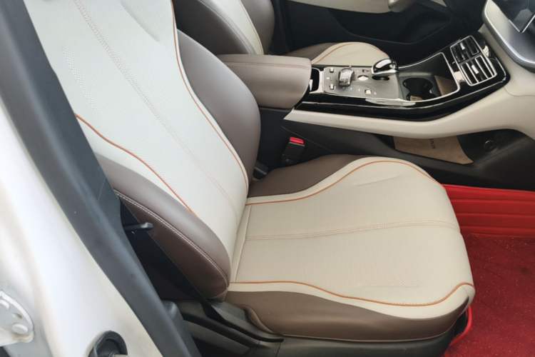 Used BYD Qin PLUS 2024 Honor Edition EV 510KM Leading Model Right Front Seat