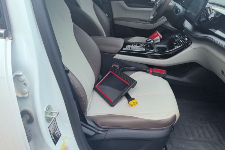 Used BYD Qin PLUS 2024 HONOR Edition DM-i 55KM Leading Model Right Front Seat