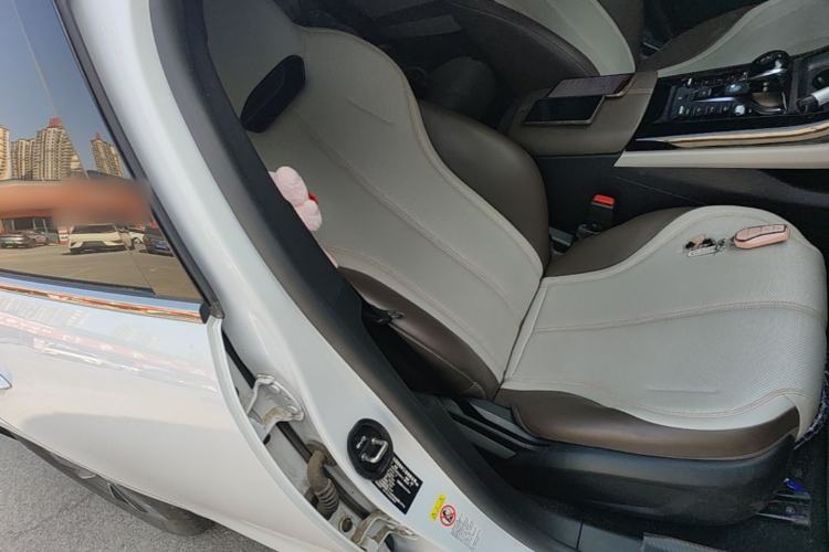 Used BYD Qin PLUS 2024 HONOR Edition DM-i 55KM Leading Model Right Front Seat