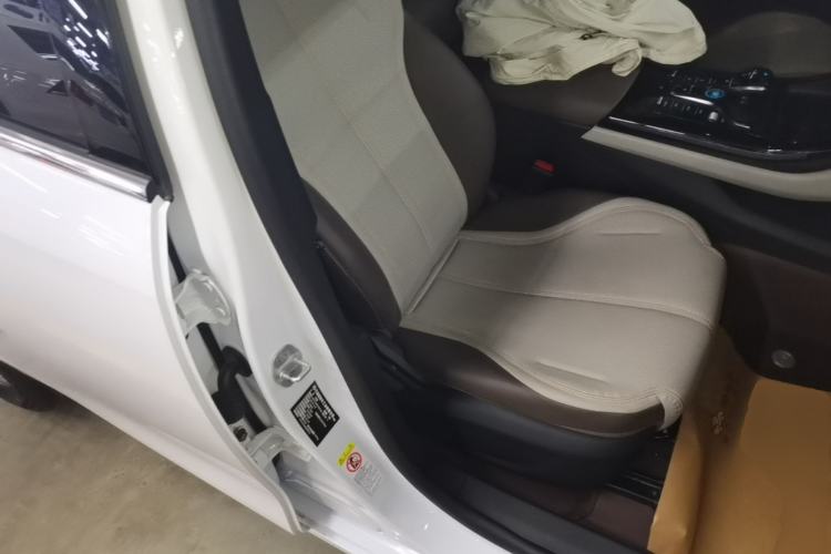 Used BYD Qin PLUS 2024 HONOR Edition DM-i 55KM Leading Model Right Front Seat