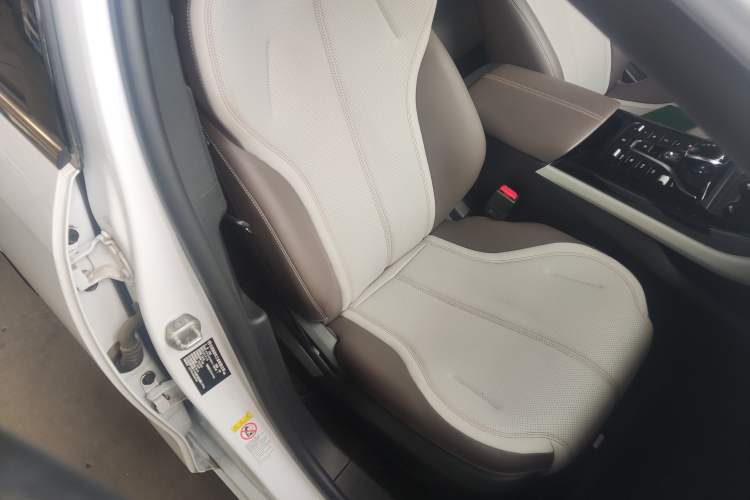 Used BYD Qin PLUS 2024 HONOR Edition DM-i 55KM Leading Model Right Front Seat