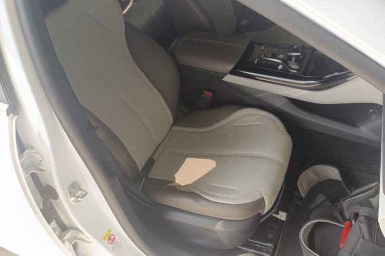 Used BYD Qin PLUS 2024 HONOR Edition DM-i 55KM Leading Model Right Front Seat