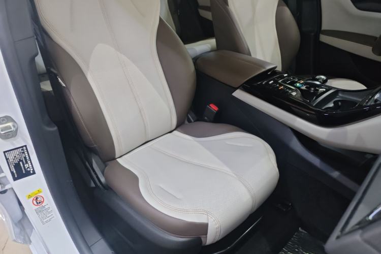 Used BYD Qin PLUS 2024 HONOR Edition DM-i 55KM Leading Model Right Front Seat
