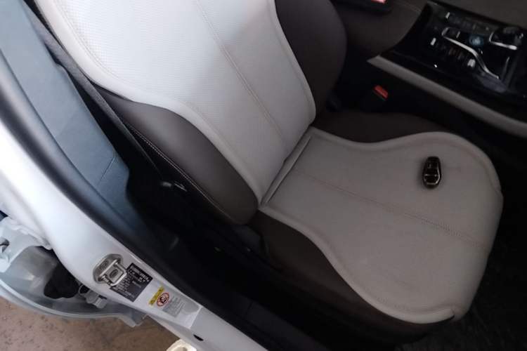 Used BYD Qin PLUS 2024 HONOR Edition DM-i 55KM Leading Model Right Front Seat