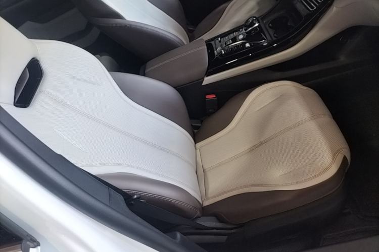 Used BYD Qin PLUS 2024 HONOR Edition DM-i 55KM Leading Model Right Front Seat
