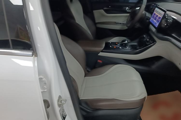 Used BYD Qin PLUS 2024 HONOR Edition DM-i 55KM Leading Model Right Front Seat