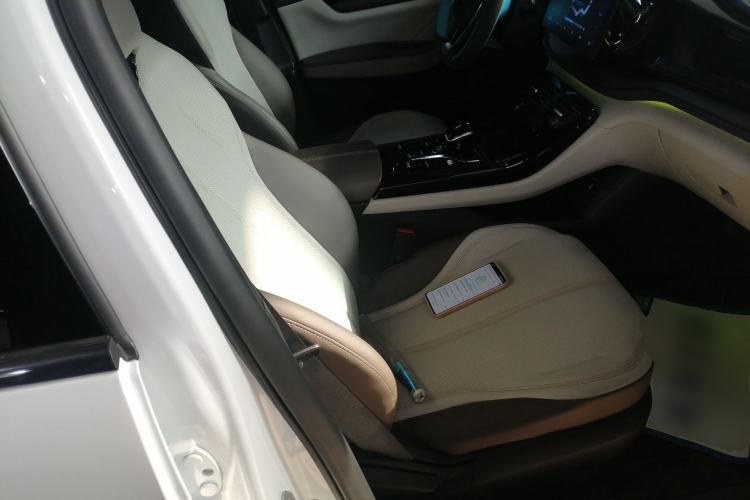 Used BYD Qin PLUS 2024 HONOR Edition DM-i 55KM Leading Model Right Front Seat