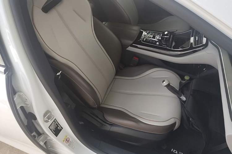 Used BYD Qin PLUS 2024 Honor Edition EV 510KM Leading Model Right Front Seat