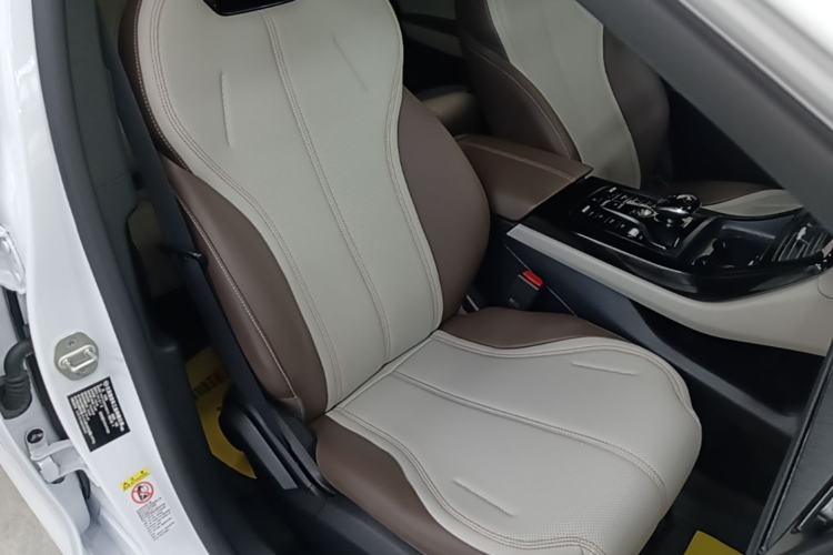 Used BYD Qin PLUS 2024 HONOR Edition DM-i 55KM Leading Model Right Front Seat