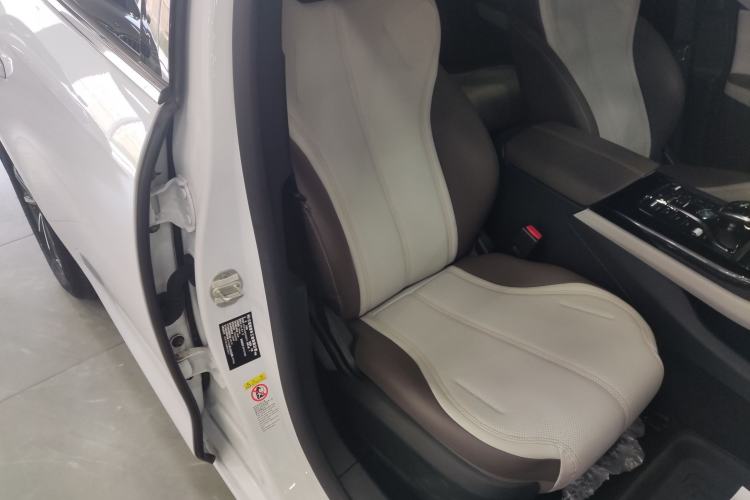 Used BYD Qin PLUS 2024 HONOR Edition DM-i 55KM Leading Model Right Front Seat