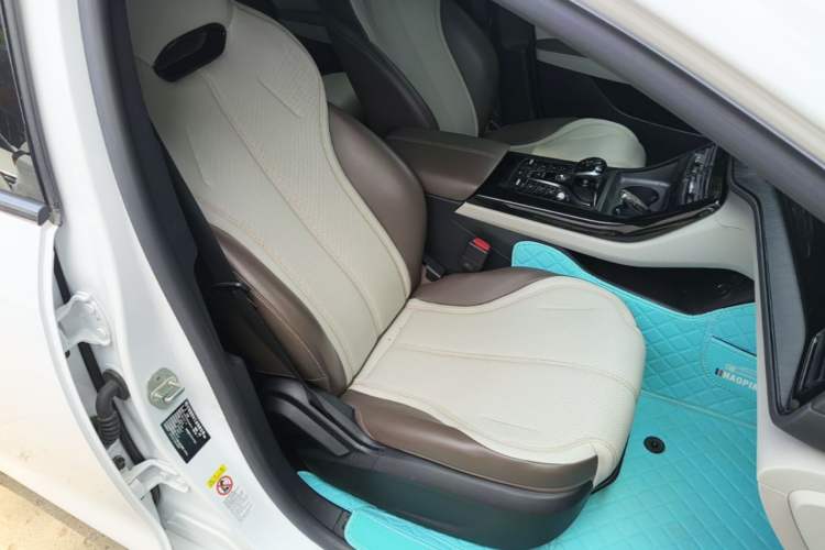 Used BYD Qin PLUS 2024 HONOR Edition DM-i 55KM Leading Model Right Front Seat