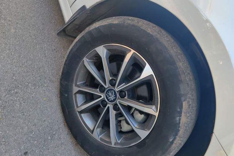 Used BYD Qin PLUS 2024 HONOR Edition DM-i 55KM Leading Model Right Front Wheel Hub