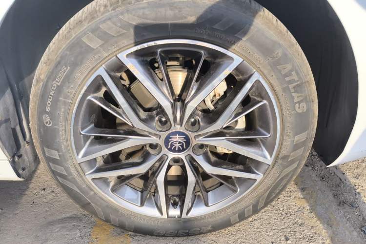 Used BYD Qin PLUS  Right Front Wheel Hub