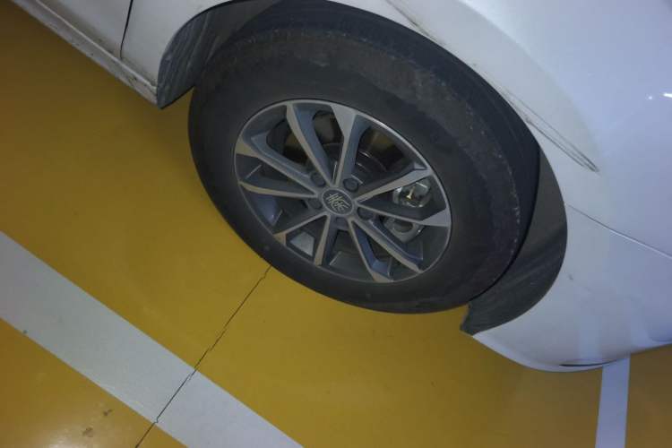 Used BYD Qin PLUS 2024 HONOR Edition DM-i 55KM Leading Model Right Front Wheel Hub
